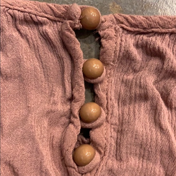 Charlotte Russe Womens M Pink Romper w/ detailing - Picture 5 of 6